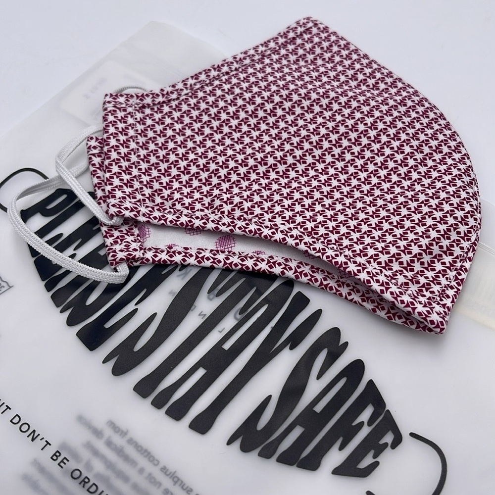 Red and White Patterned Face Mask TED BAKER LONDON Reversible Reusable
NWT - Picture 2 of 15